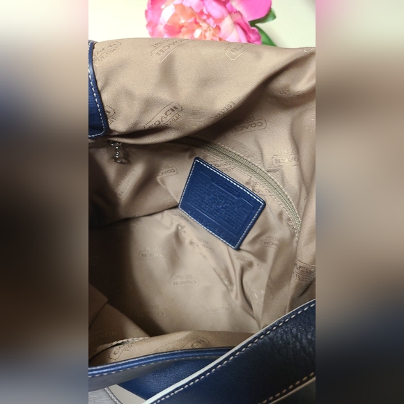 Coach Hampton Flap '06 | Navy & White Leather Crossbody | EUC - Picture 9 of 12